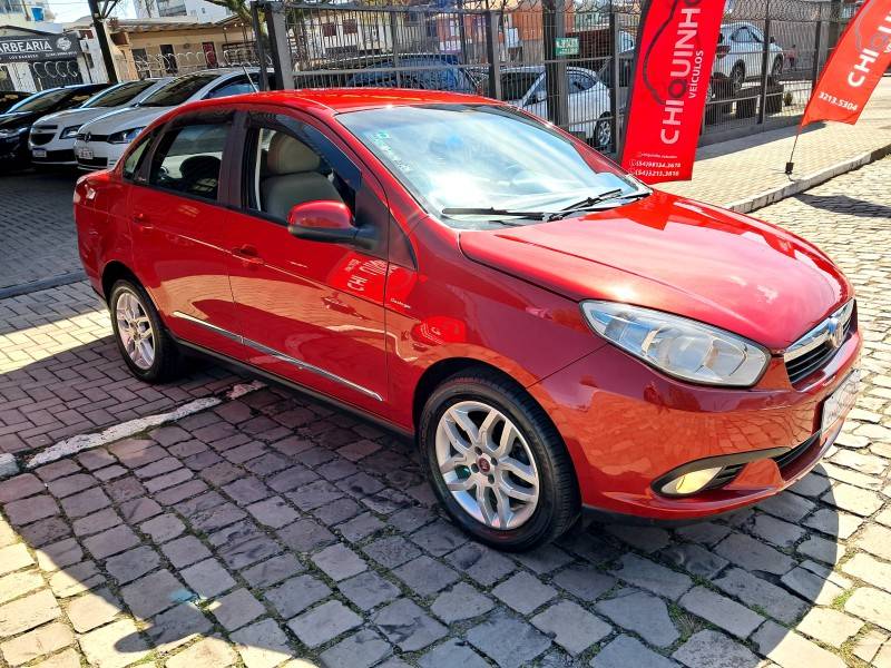 FIAT - GRAND SIENA - 2014/2015 - Vermelha - R$ 42.900,00