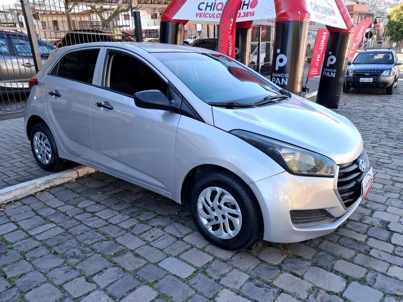 HYUNDAI - HB20 - 2018/2018 - Prata - R$ 54.900,00