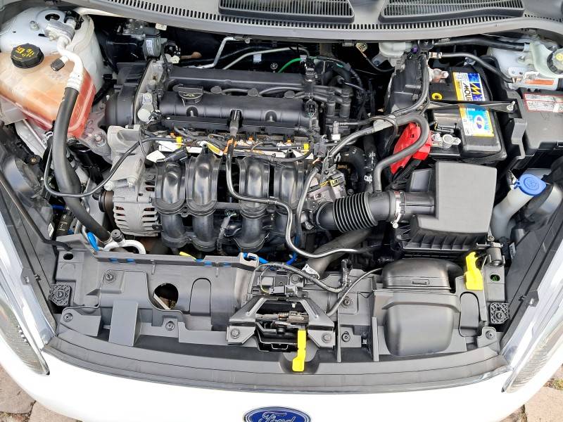 FORD - FIESTA - 2017/2017 - Branca - R$ 54.900,00