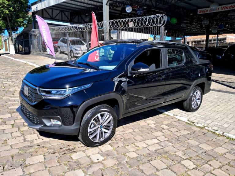 FIAT - STRADA - 2025/2025 - Preta - R$ 134.990,00