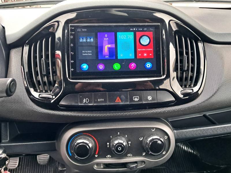 FIAT - UNO - 2017/2018 - Vermelha - R$ 54.900,00