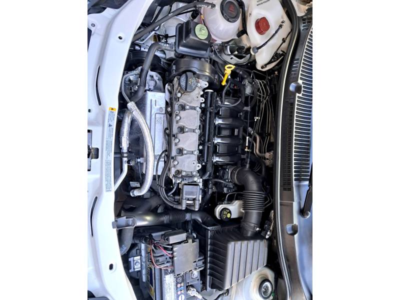 VOLKSWAGEN - VOYAGE - 2021/2022 - Branca - R$ 64.900,00