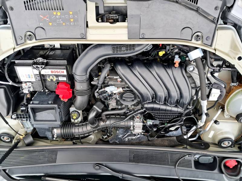 RENAULT - SANDERO - 2018/2019 - Branca - R$ 55.900,00