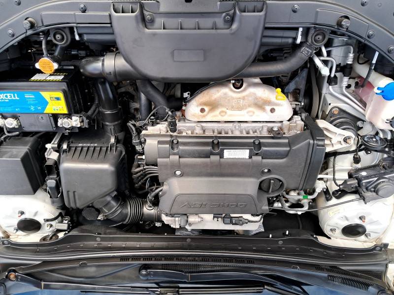 HYUNDAI - I30 - 2010/2011 - Prata - R$ 43.900,00