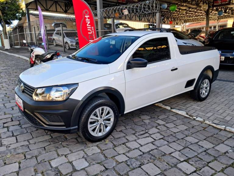 VOLKSWAGEN - SAVEIRO - 2022/2023 - Branca - R$ 69.900,00