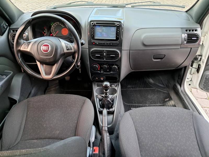 FIAT - STRADA - 2018/2019 - Branca - R$ 76.900,00