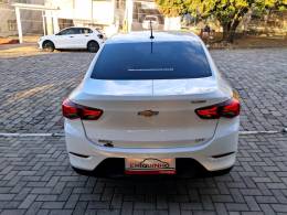 CHEVROLET - ONIX - 2021/2022 - Branca - R$ 83.900,00