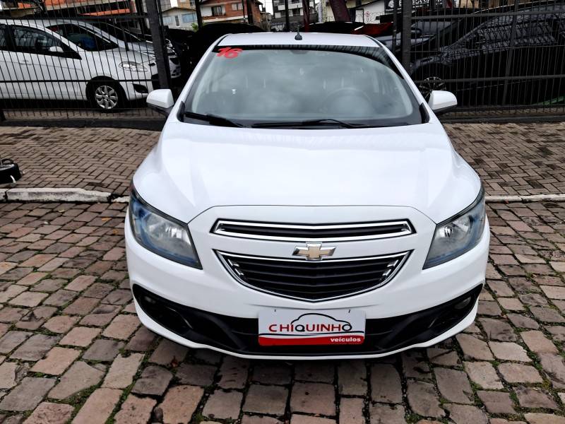 CHEVROLET - PRISMA - 2016/2016 - Branca - R$ 59.900,00