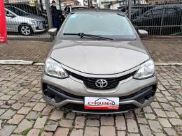 TOYOTA - ETIOS - 2017/2018 - Cinza - R$ 59.900,00