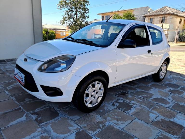 FORD - KA - 2012/2013 - Branca - R$ 26.900,00