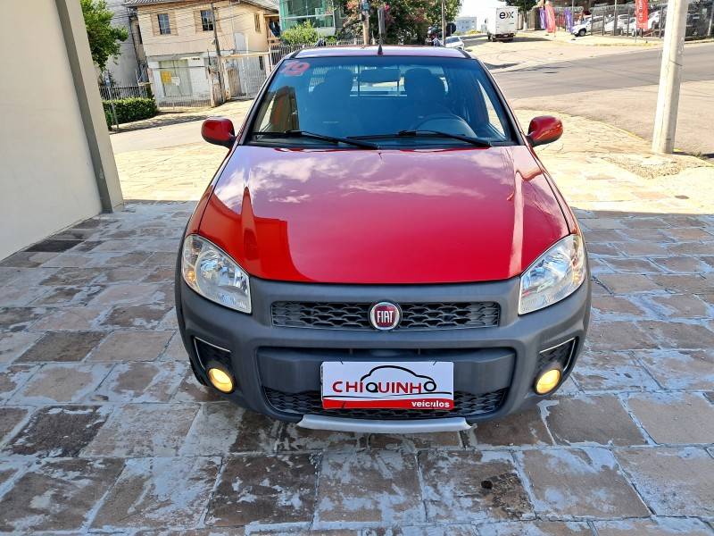 FIAT - STRADA - 2018/2019 - Vermelha - R$ 76.900,00