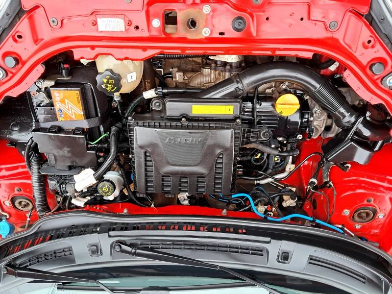 FIAT - UNO - 2017/2018 - Vermelha - R$ 54.900,00