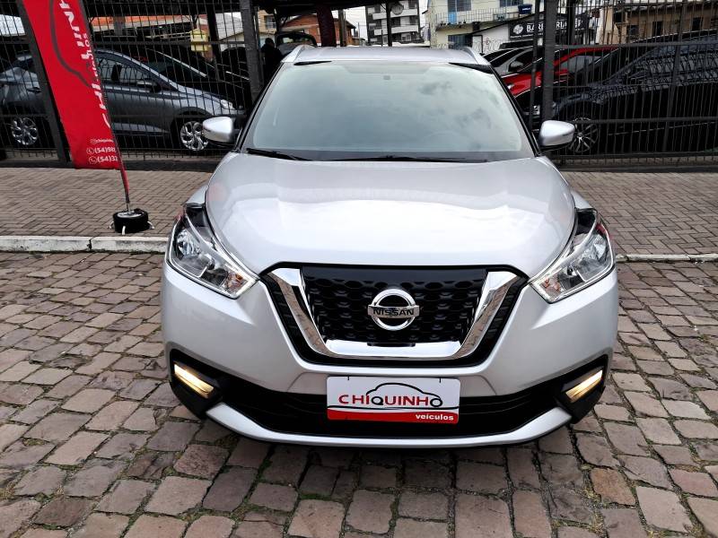 NISSAN - KICKS - 2019/2020 - Prata - R$ 87.900,00