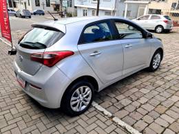 HYUNDAI - HB20 - 2016/2016 - Prata - R$ 49.900,00