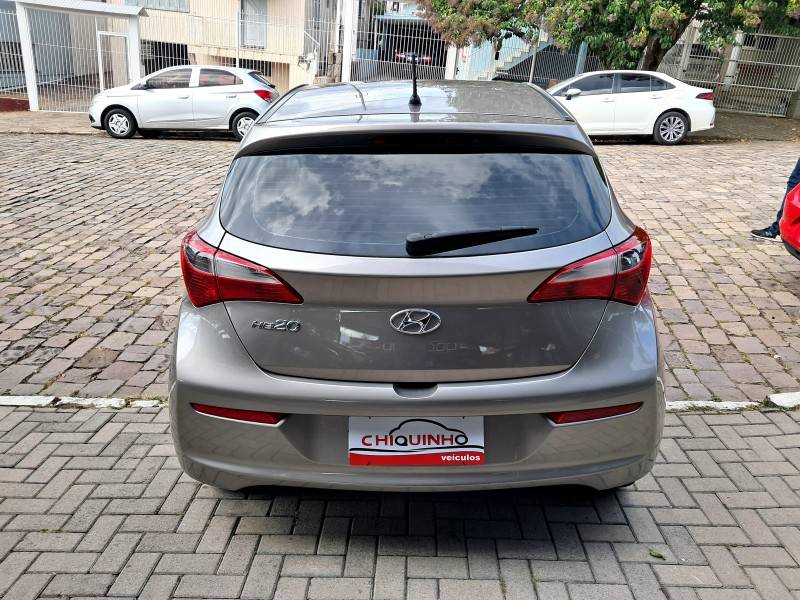 HYUNDAI - HB20 - 2016/2016 - Prata - R$ 49.900,00
