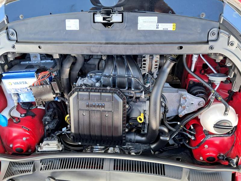 VOLKSWAGEN - FOX - 2016/2017 - Vermelha - R$ 56.900,00