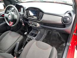 FIAT - UNO - 2017/2018 - Vermelha - R$ 54.900,00