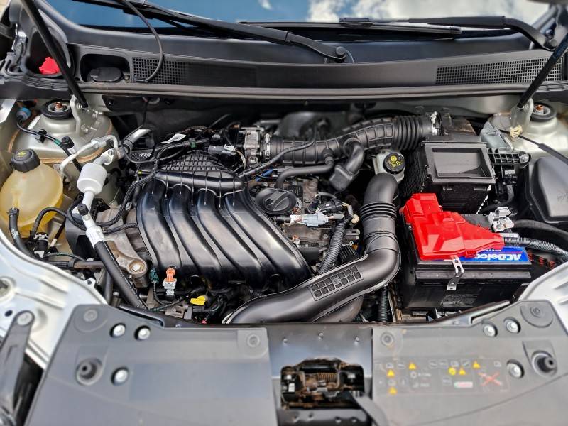 RENAULT - DUSTER - 2021/2022 - Prata - R$ 93.900,00