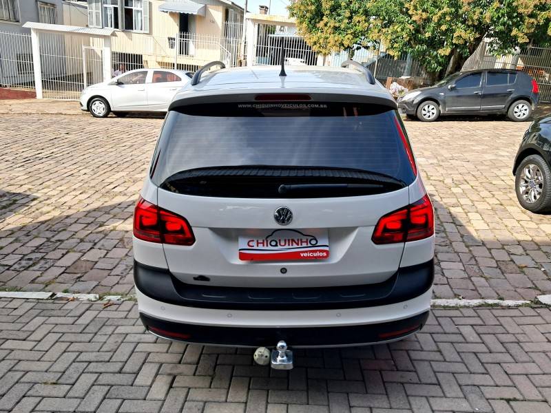 VOLKSWAGEN - SPACE CROSS - 2013/2014 - Branca - R$ 54.900,00