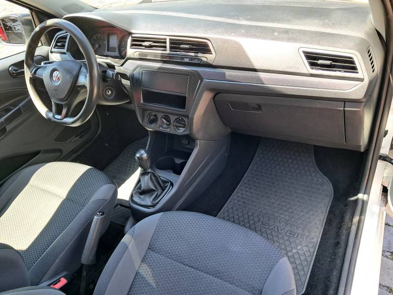VOLKSWAGEN - SAVEIRO - 2022/2023 - Branca - R$ 69.900,00