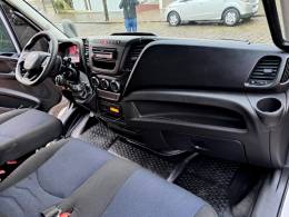 IVECO - DAILY - 2021/2022 - Prata - R$ 184.900,00
