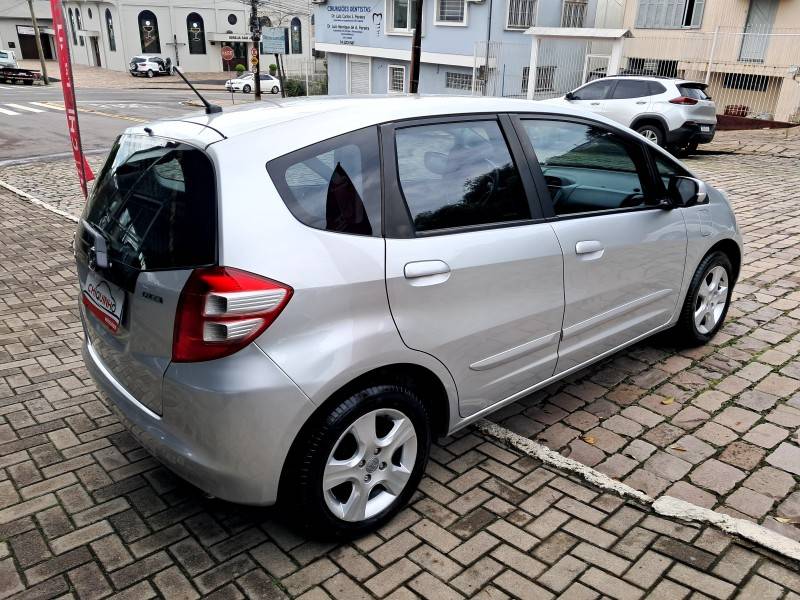 HONDA - FIT - 2010/2010 - Prata - R$ 42.900,00
