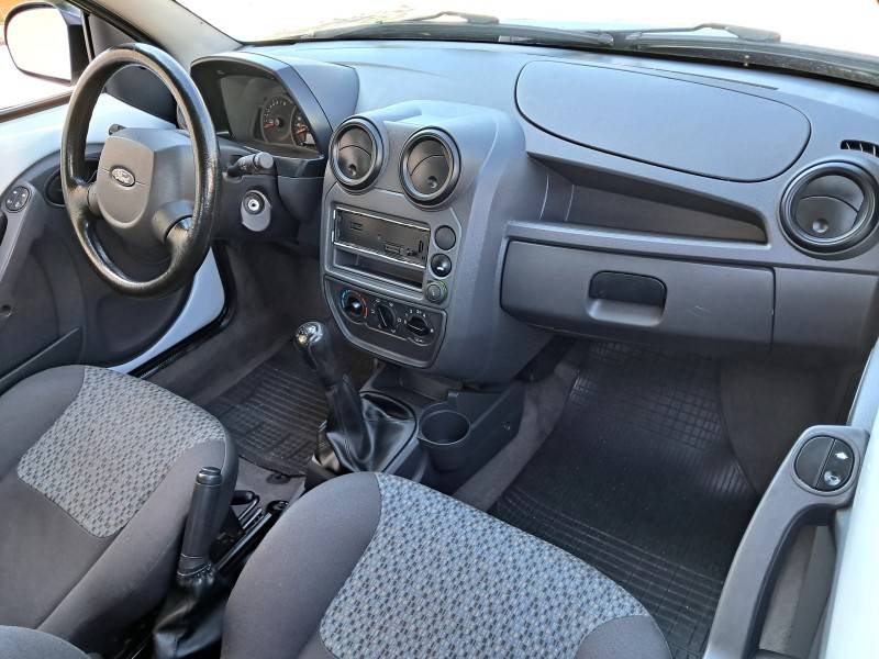 FORD - KA - 2012/2013 - Branca - R$ 26.900,00