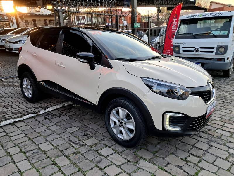 RENAULT - CAPTUR - 2020/2021 - Bege - R$ 82.900,00