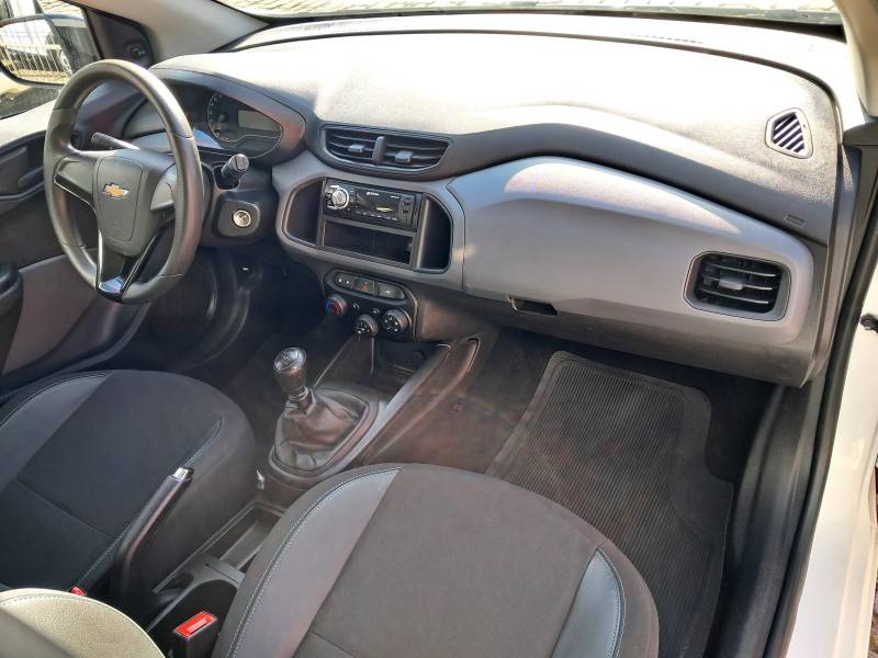 CHEVROLET - ONIX - 2021/2021 - Branca - R$ 63.900,00