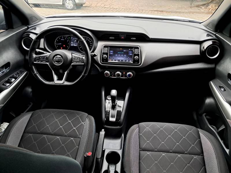 NISSAN - KICKS - 2019/2020 - Prata - R$ 87.900,00