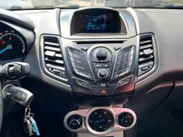 FORD - FIESTA - 2013/2014 - Prata - R$ 39.900,00
