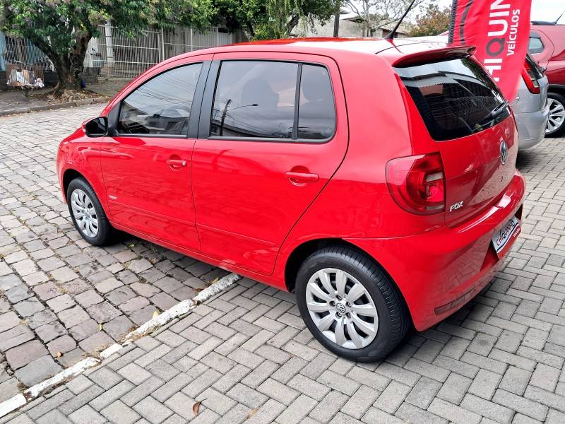VOLKSWAGEN - FOX - 2014/2014 - Vermelha - R$ 42.900,00