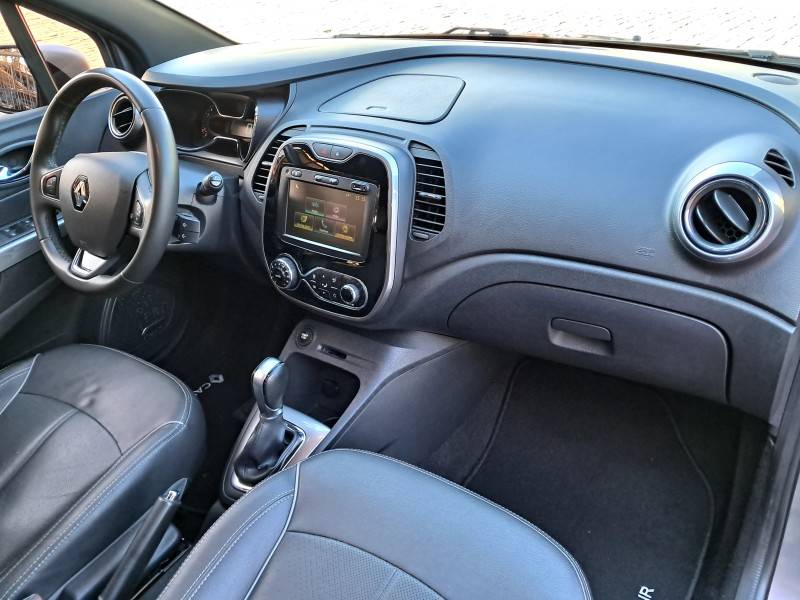 RENAULT - CAPTUR - 2020/2021 - Cinza - R$ 87.900,00