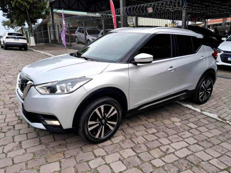 NISSAN - KICKS - 2019/2020 - Prata - R$ 87.900,00