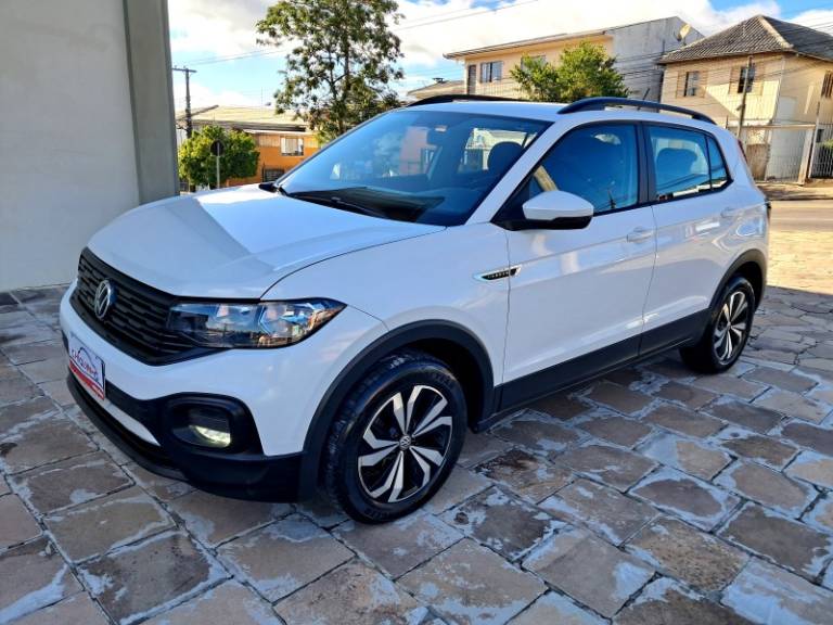 VOLKSWAGEN - T-CROSS - 2022/2023 - Branca - R$ 103.900,00