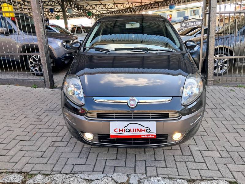 FIAT - PUNTO - 2012/2013 - Preta - R$ 45.900,00