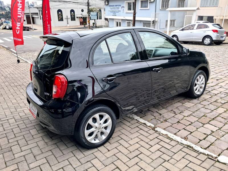 NISSAN - MARCH - 2015/2015 - Preta - R$ 46.900,00