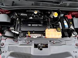 CHEVROLET - TRACKER - 2013/2014 - Vermelha - R$ 72.900,00
