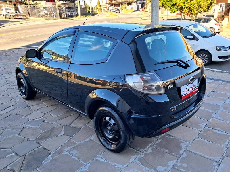 FORD - KA - 2011/2012 - Preta - R$ 25.900,00