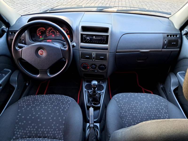 FIAT - PALIO - 2011/2012 - Bege - R$ 36.900,00