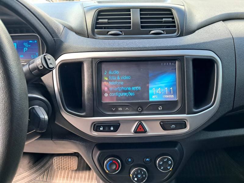 CHEVROLET - SPIN - 2015/2016 - Preta - R$ 64.900,00