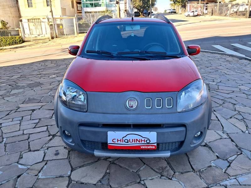 FIAT - UNO - 2011/2012 - Vermelha - R$ 34.900,00