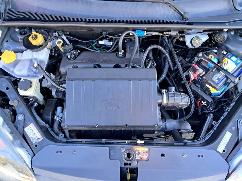 FORD - FIESTA - 2010/2011 - Preta - R$ 34.900,00