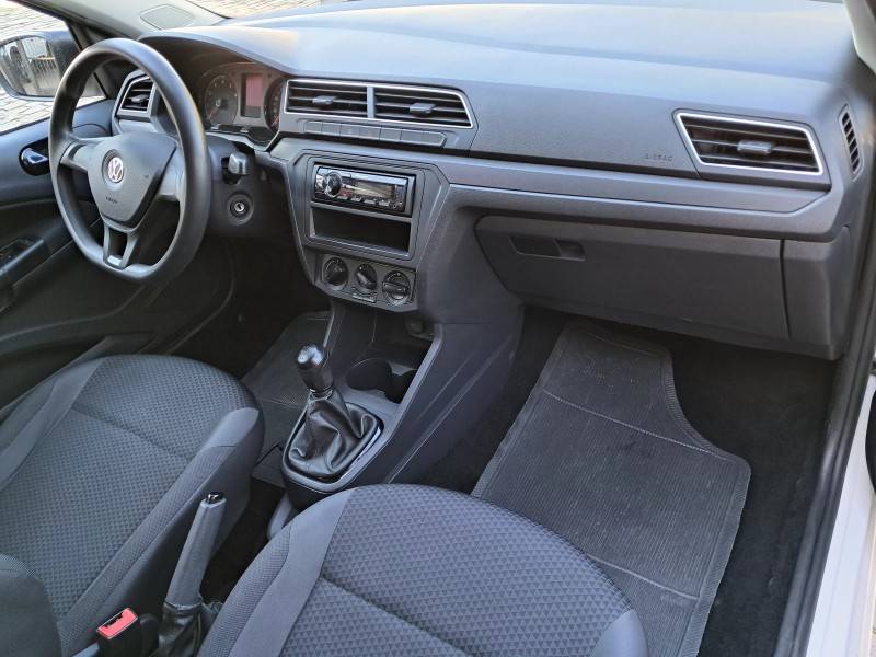 VOLKSWAGEN - VOYAGE - 2022/2023 - Branca - R$ 62.900,00