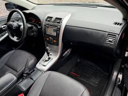 TOYOTA - COROLLA - 2013/2014 - Preta - R$ 74.900,00