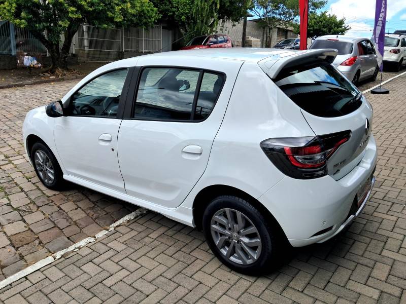 RENAULT - SANDERO - 2020/2021 - Branca - R$ 59.900,00