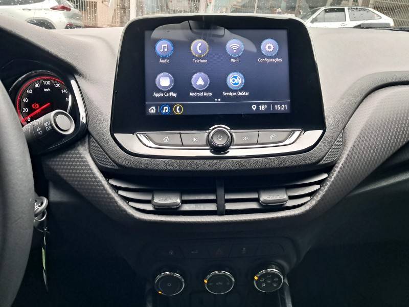 CHEVROLET - ONIX - 2023/2024 - Branca - R$ 96.900,00