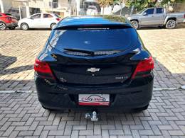 CHEVROLET - ONIX - 2013/2014 - Preta - R$ 48.900,00