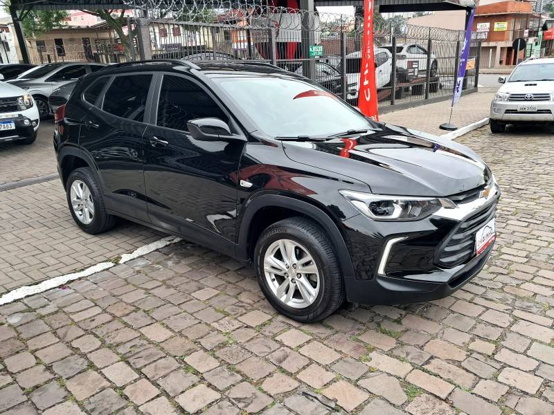 CHEVROLET - TRACKER - 2022/2023 - Preta - R$ 105.900,00