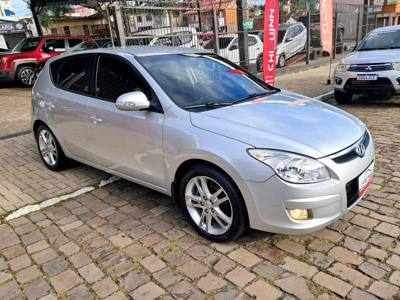 HYUNDAI - I30 - 2010/2011 - Prata - R$ 43.900,00